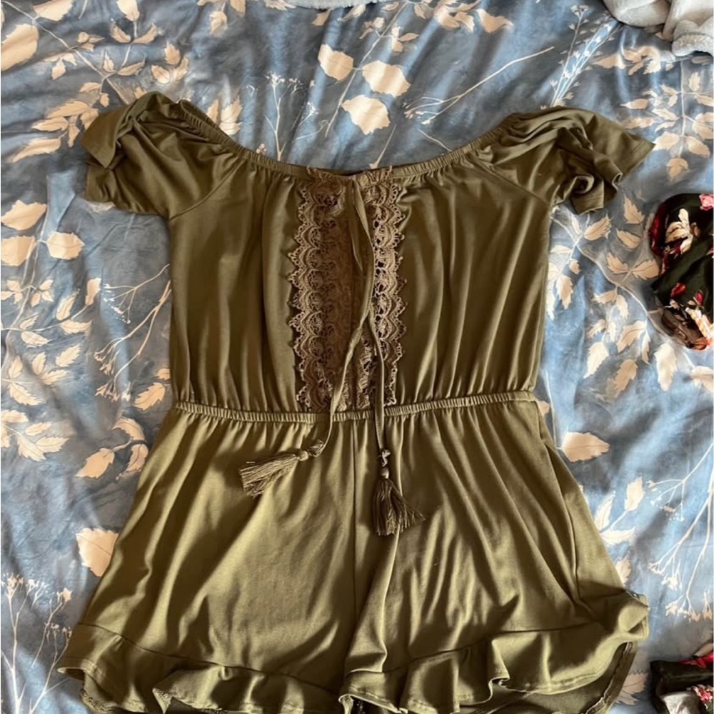 Rue21 Olive Green Lace-Up Romper